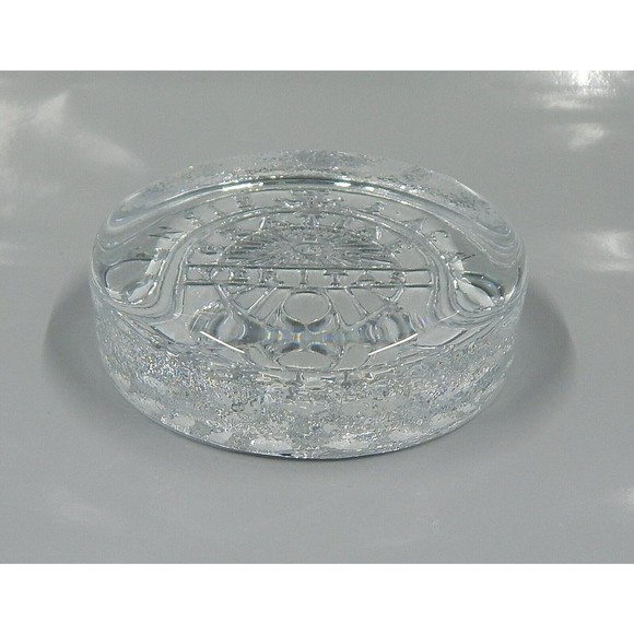 Art Glass Hockey Puck Souvenir Uppsala University Ubsaliensis S Academiae Sweden - Picture 3 of 9